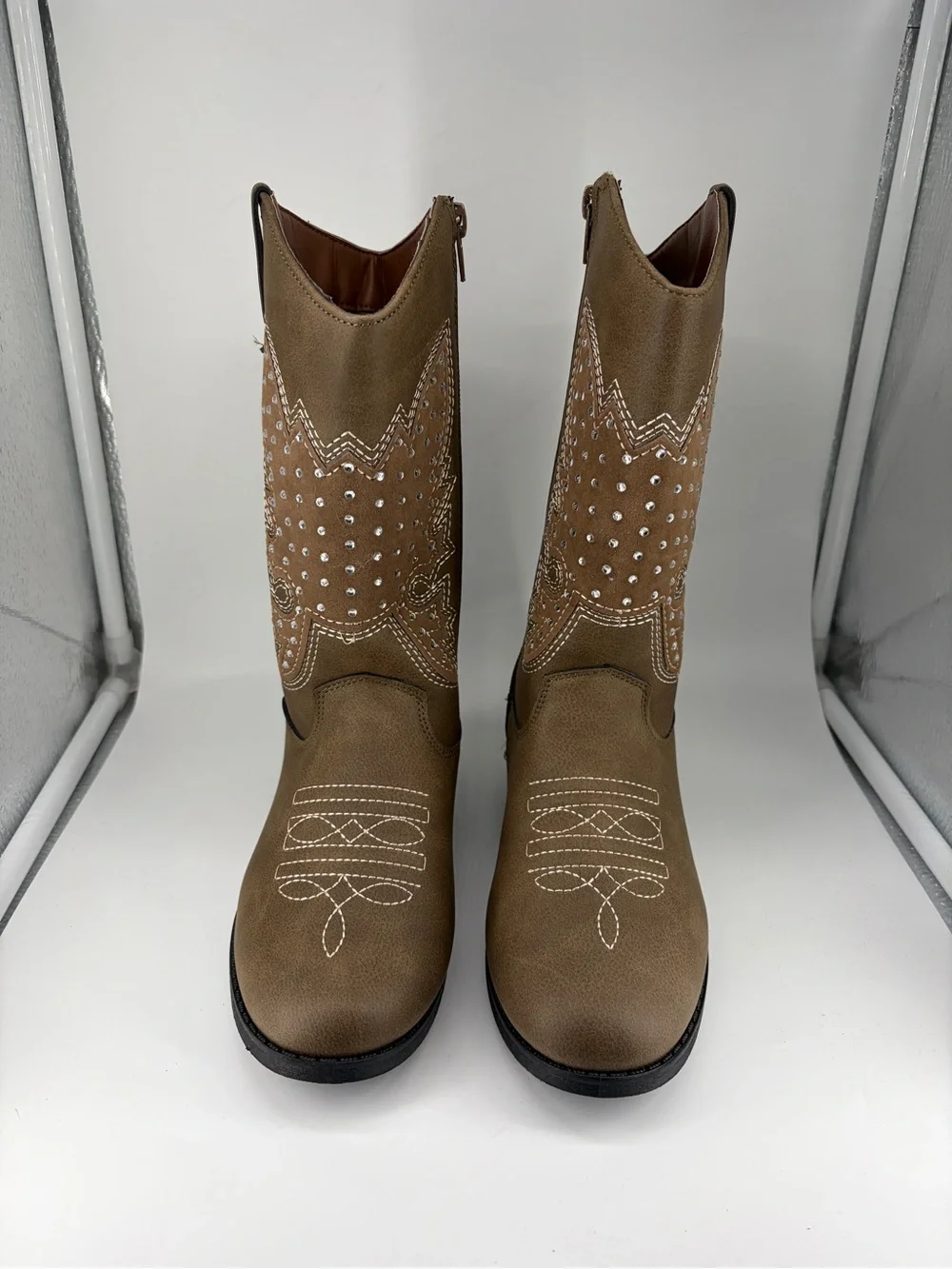 Kensie Girl cowgirl zip up boots with rhinestones. Size 4 girls